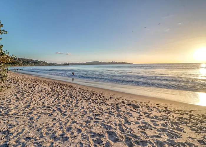 Walk To Ocean! Flamingo W/ Pool Access * Playa Flamingo
