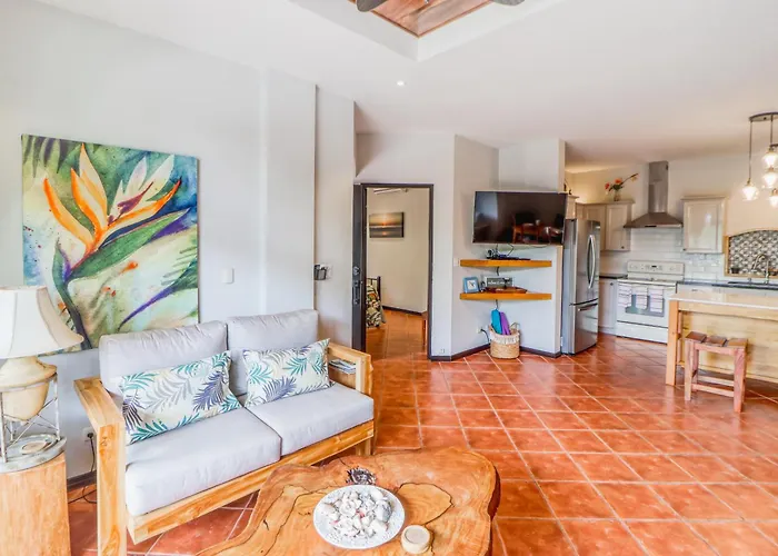 Walk To Ocean! Flamingo W/ Pool Access Playa Flamingo