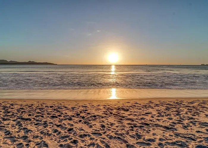 Walk To Ocean! Flamingo W/ Pool Access * Playa Flamingo